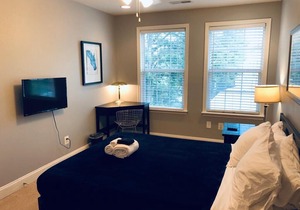 Monroe Room #7