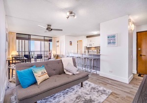 Monthly- Discovery Bay 2203 Ocean/Sunset/Marina/City Views - Q Bed/Twin Sofabed