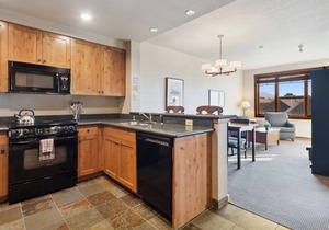 Morning Eagle 209 - Slopeside condo in Whitefish Mountain Resort Village!