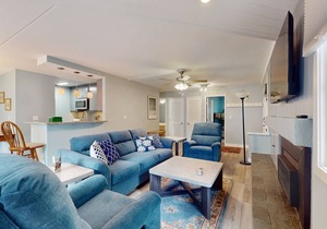 Mountain Condo with Three Pools, Hot Tub, Tennis, Game Room & Gym
