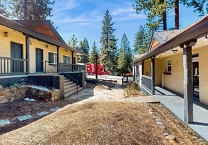 Mountain lakeview hotel, family-friendly with golf, skiing, WiFi, & Netflix