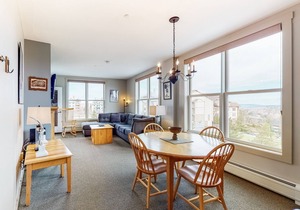 Mountain view condo w/ pool & hot tub access, WiFi, gas fireplace, & central AC