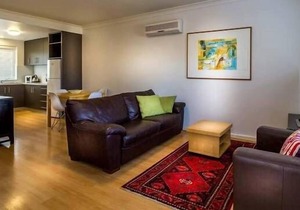Mt Lawley Superb 2 BR apartment Minutes to CBD, shops and cafes,pool and gym