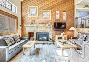 Multi-level Cedars 2 Townhome