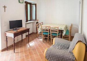 N216 - Numana, cielo-terra nei vicoli a 200mt dal mare