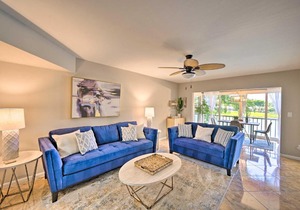Naples Condo with Enclosed Balcony and Lake Views!