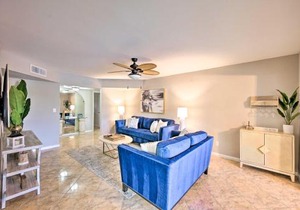Naples Condo with Enclosed Balcony and Lake Views!