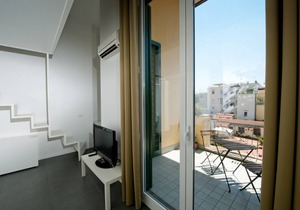 Nardones Apartment with balcony by Wonderful Italy