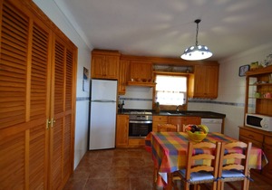 Near the beach and with pool – Villa Damián 6