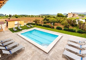 Near the beach and with pool – Villa Damián 6