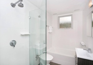Neutral Bay- KURR6 - Kurraba Road - 1BR with Balcony Parking Near Kurraba Point Ferry and Harbour Views