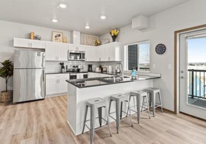 New 2 Bed 2 Bath Near Perry Dist and Downtown