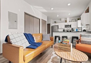 New 2 Bed 2 Bath Near Perry District and DT