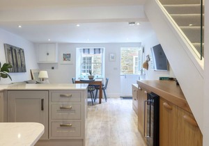 NEW: 2 BR Fishermans cottage (Sleeps 4) in artisan quarter
