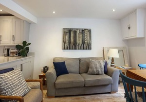 NEW: 2 BR Fishermans cottage (Sleeps 4) in artisan quarter