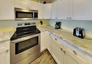 New 4 Bedroom 3 Bath Luxury Condo overlooking the water - Sleeps 12 max -C106