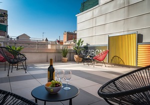 New and bright apartment near Sagrada Familia
