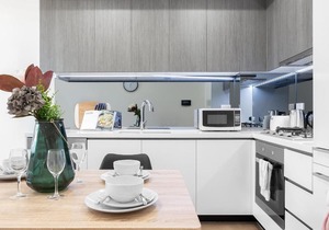 New apartment near city centre and shops for 4 ppl