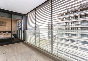 New, Bright Apartment in Waterloo near park