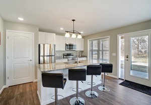 New condo next to Indian Lake with plenty of parking and a new W/D