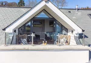New Listing! South Devon Coastal Apartment with Sea Views & Parking