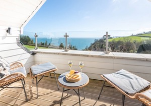 New Listing! South Devon Coastal Apartment with Sea Views & Parking