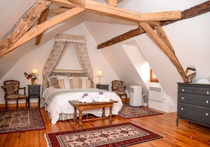 New low prices for 2 or 4!. Rent this cosy cottage outside Tremolat, Dordogne
