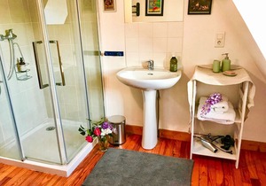 New low prices for 2 or 4!. Rent this cosy cottage outside Tremolat, Dordogne