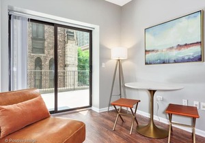 New! Smart 2BR Near McCormick Place