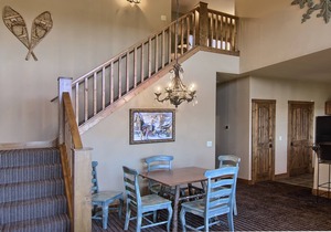New to the program - 4 Bedroom Creekside Condo, Ski in/Ski out Luxury