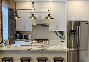 Newly Reno'd home 2BR+1.5Bath in downtown Toronto