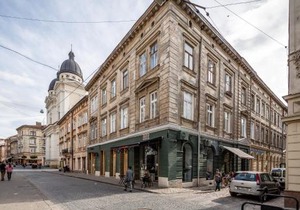 Next to Opera Apartment