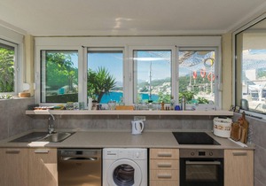 Nice apartment in Utjeha with kitchen