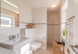 Nice home in Langenhorn with WiFi