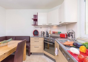 Nice home in Rezanci with WiFi