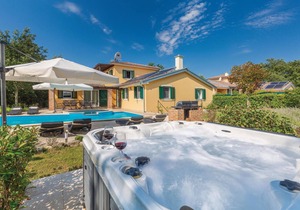 Nice home in Rezanci with WiFi