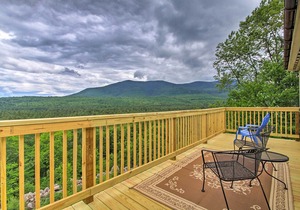 North Conway Family Condo w/ 3 Decks & Mtn Views!