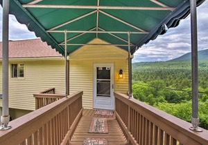 North Conway Family Condo w/ 3 Decks & Mtn Views!