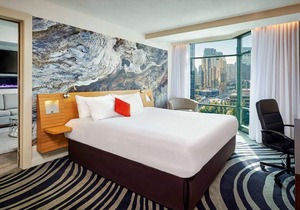 Novotel Toronto North York