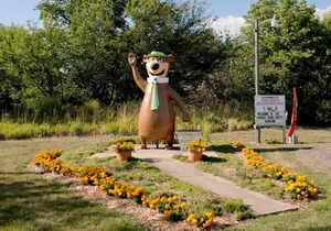 O'Connell's Yogi Bear RV Deluxe Park Model 40