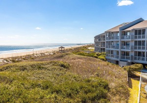OCEAN FRONT COMPLEX WITH GREAT OCEAN VIEW
