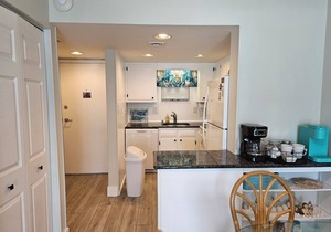 OCEAN FRONT CONDO. ENJOY YOUR MORNING COFFEE SITTING ON YOUR PRIVATE BALCONY WATCHING THE SUNRISE.