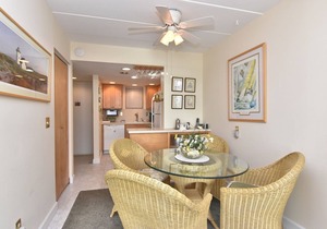 OCEAN FRONT CONDO. ENJOY YOUR MORNING COFFEE SITTING ON YOUR PRIVATE BALCONY WATCHING THE SUNRISE.