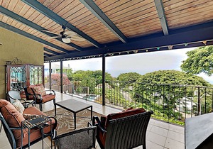 Ocean-View All-Suite Oasis: Private Pool, Lanai – Near Magic Sands Beach