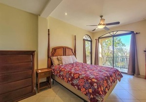Ocean View Condo With infinity pool