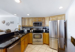 Oceanfront, 5th-Floor Condo with Ocean View, WiFi & Shared Pools/Hot Tub/Gym