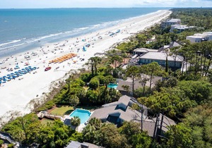 Oceanfront 7 BR 7 BA Wonderful Pool Deck Beach gear and bike rentals included