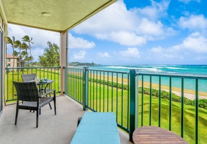 Oceanfront condo with balcony, great view, pool, hot tub - 50 ft to beach