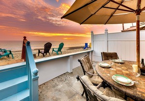 Oceanfront Home w/ Privacy in the Community of Beach Road