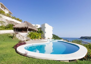 Oceanfront Luxury with Bay & Marina Views